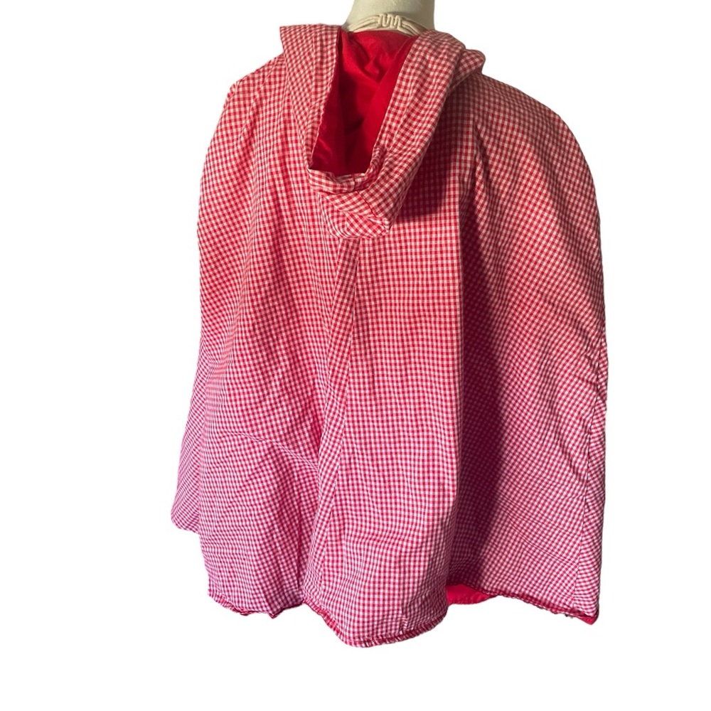 Red Riding Hood - Picture 4 of 6